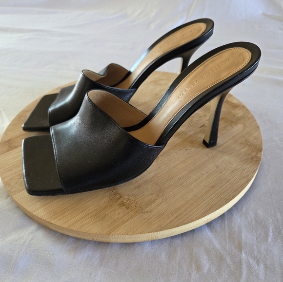 Bottega Veneta | Stretch Leather Mule - Picture 3 of 10